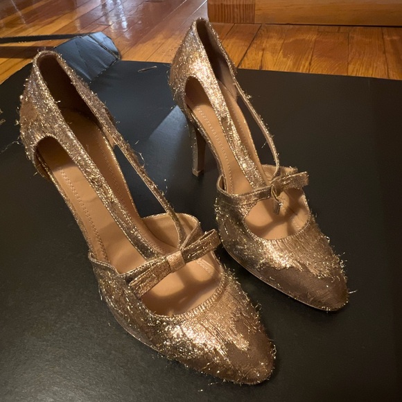 Maison Margiela Distressed Metallic Leather Pumps - Picture 10 of 10